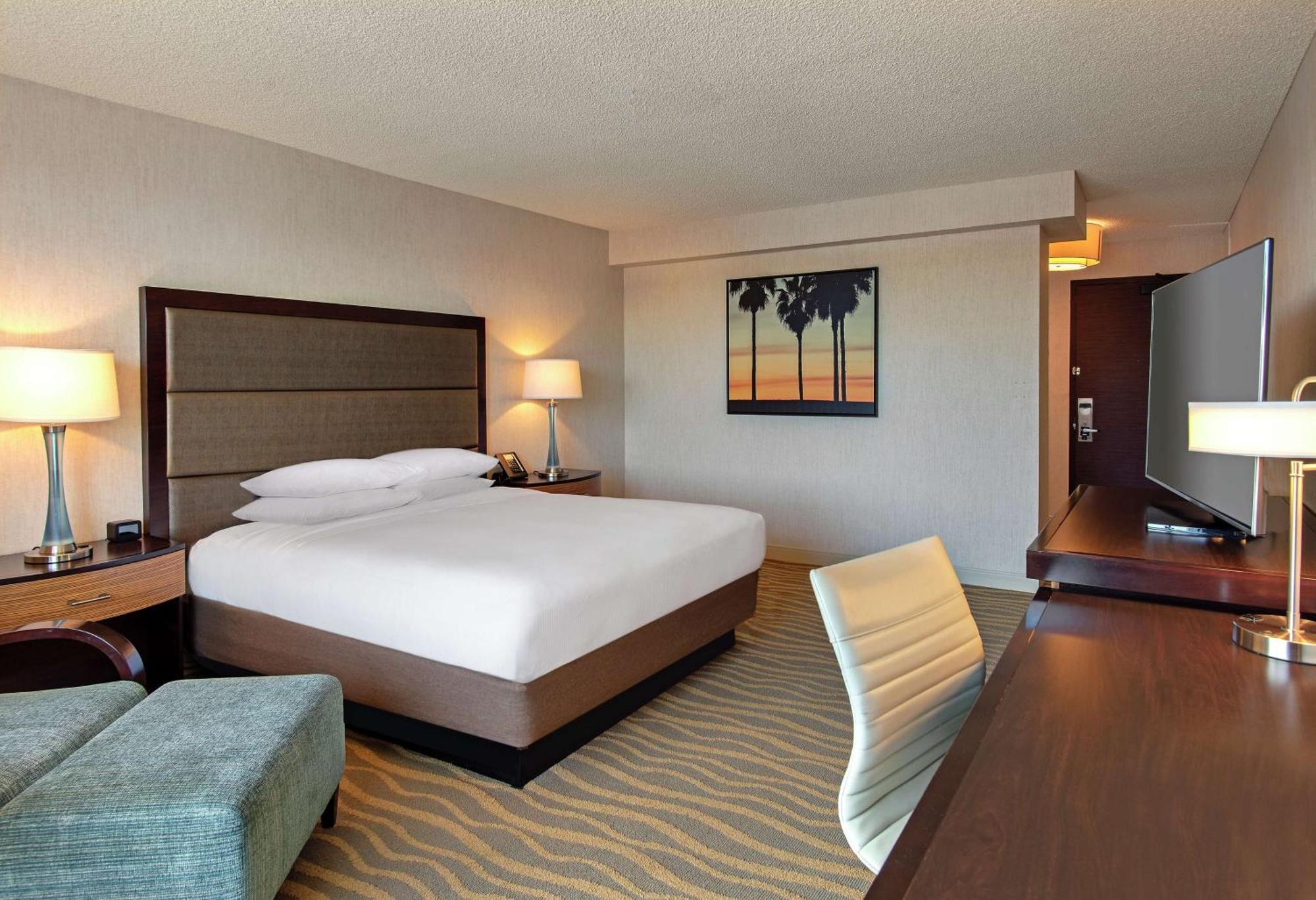 Doubletree By Hilton San Diego-Mission Valley Екстер'єр фото